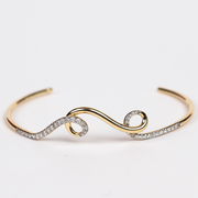 Spiral Bangle, 18K Gold diamond Jewelry, Front View, Yellow Gold