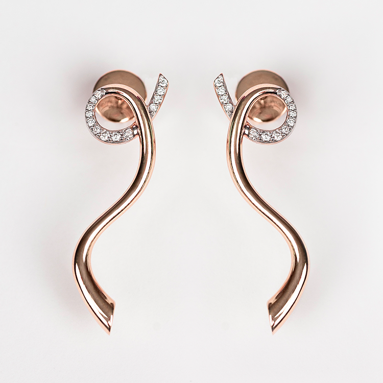 18k gold, diamond, jewelry, spiral earrings, rose gold version, front view